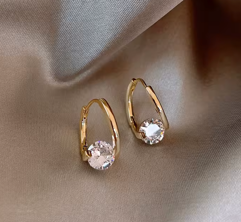 Trendy Design Sense Jewelry for Women